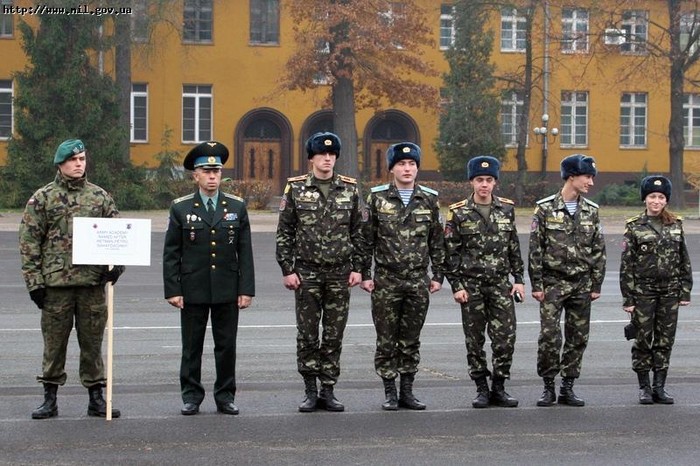 Học viên Học viện lục quân Ucraina giao lưu với Học viên quân sự Ba Lan
